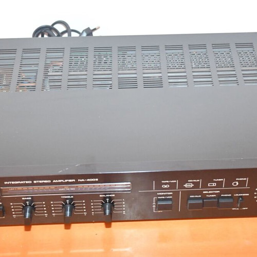 Nikko NA-400II integrated amplifier used with phono input