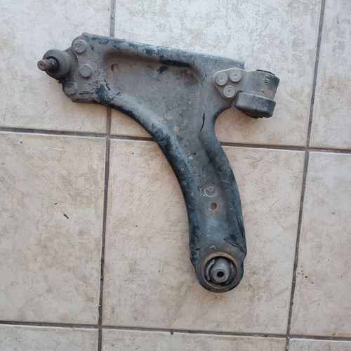Left control arm for Opel Corsa C '00-'06 like new