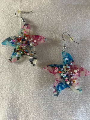 Handmade starfish earrings like new, multicolored