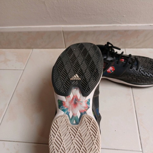 Adidas tennis shoes size 37 like new, black with colorful details