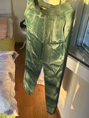 Zara green pants size Small like new