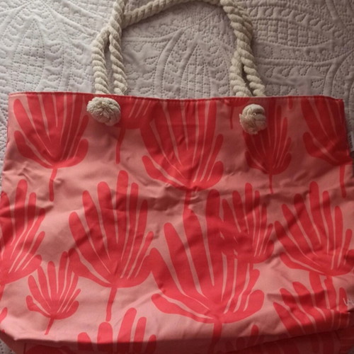 Beach bag with pouch new