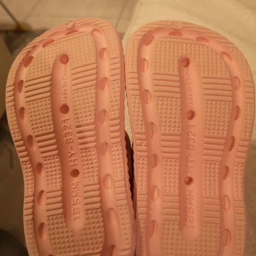 Salmon pink children's clogs size 29