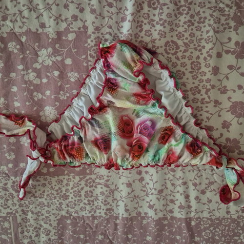 Calzedonia floral bikini bottom like new, size L