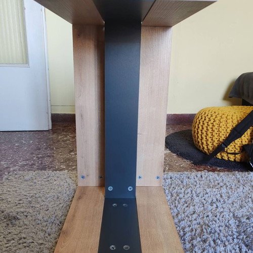 Small table like new, modern living room or bedroom stand