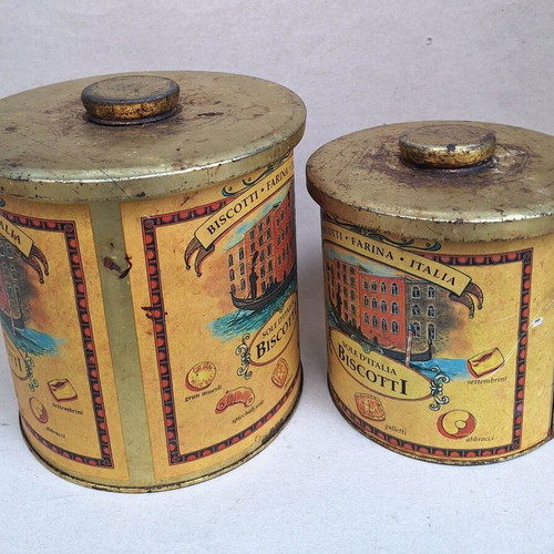 Tin biscuit boxes used, pack of 2 pieces