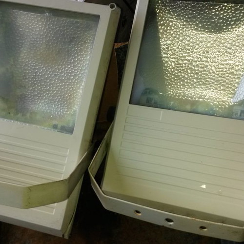 HQI floodlights used, 2x250W black and 3x150W white, waterproof