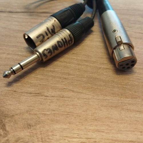 Special cable for headphones with microphone like new