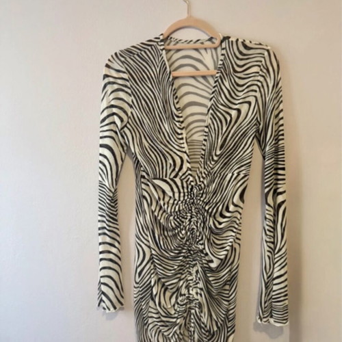 Monokini swimsuit and mesh beach dress set new, black and white