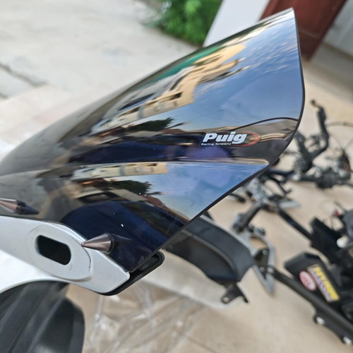 Fazer S2 600 front fairing complete with Puig windscreen