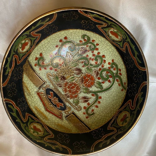 Royal Satsuma vase hand painted, like new, Japanese
