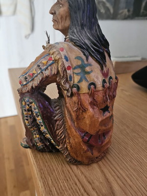 Indian figurine, 21 cm