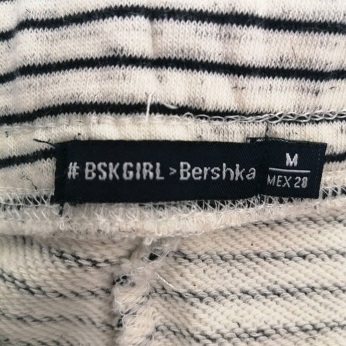 Bershka cotton shorts like new, size M, black and white