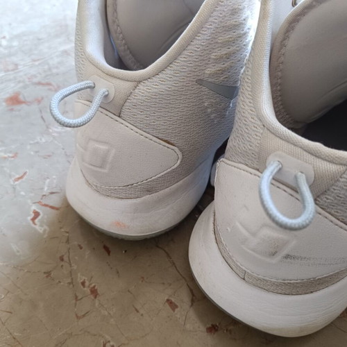 Nike Zoom Basketball Shoes Size 45 Used White