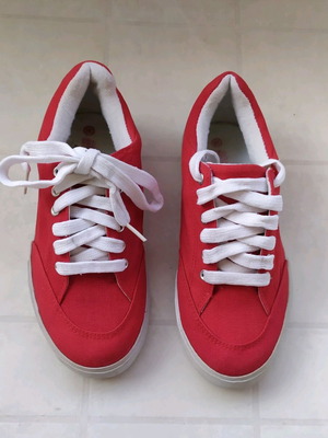 Sportex size 38 like new, red