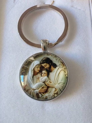 Round metal keychain with Holy Family image new