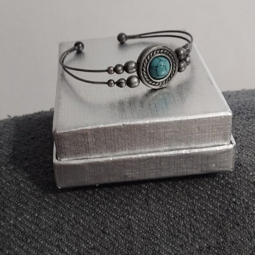 Boho ethnic metal bracelet cuff with turquoise stone