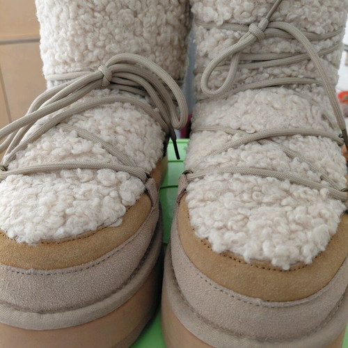 Boots with fur size 40 like new, beige and brown