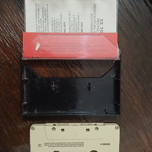 ZZ Top Recycler cassette tape like new, rock