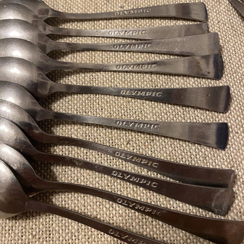 Olympic Airways Collectible Cutlery Set like new, 19 pieces
