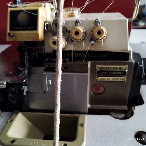 Sewing machine and three-thread overlocker used, with tables