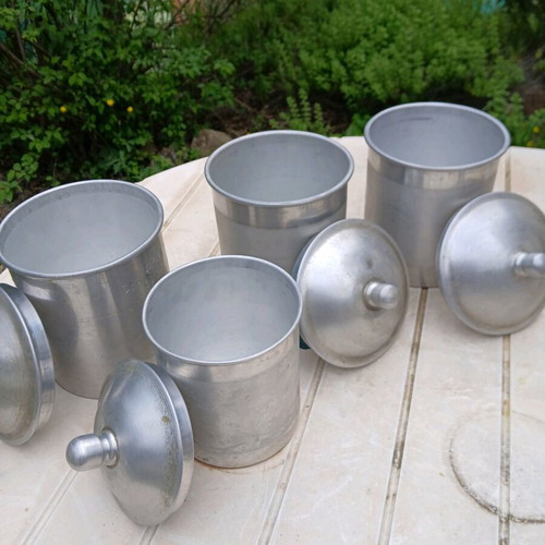Aluminum storage containers like new, set of 5 pieces