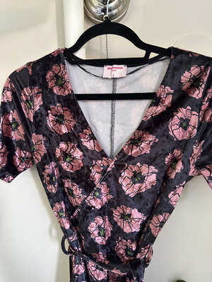 Pink Woman mini floral dress with waist belt, size S