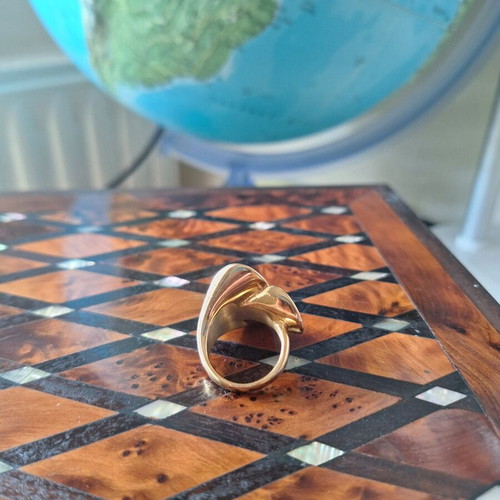 Flower ring like new, golden