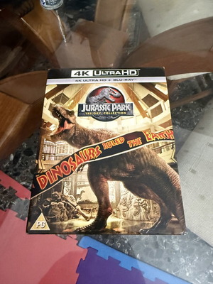 Τριλογία Jurassic Park Blu-Ray σαν καινούργιο, περιλαμβάνει 4K και απλούς δίσκους