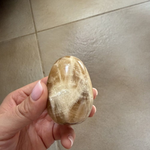 Quartz Crystal Decorative Egg like new for Feng Shui