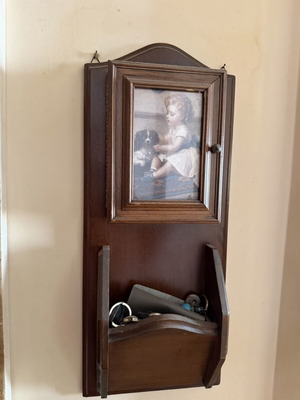 Wooden frame for keys and photo like new
