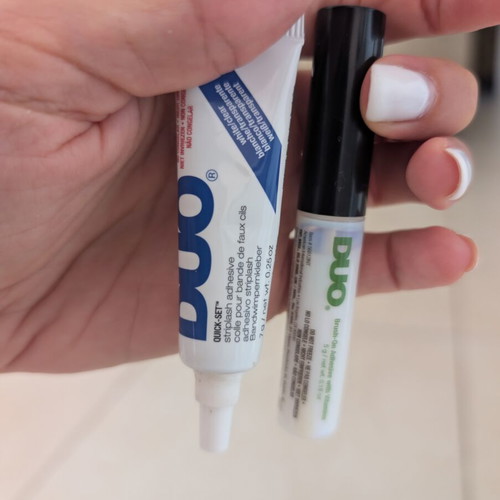 Eyelash glues duo like new from MAC latex and latex free