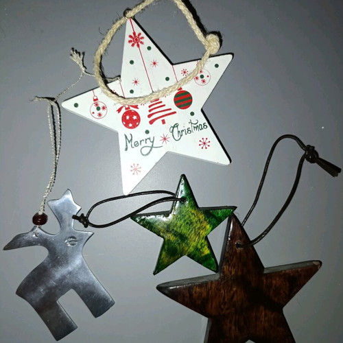 Christmas decorations wooden stars and metal reindeer like new