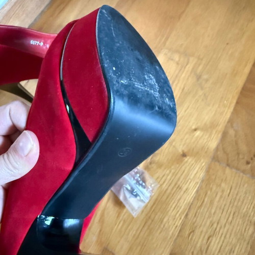 Red suede SDS pumps used, size 39, 14cm heel