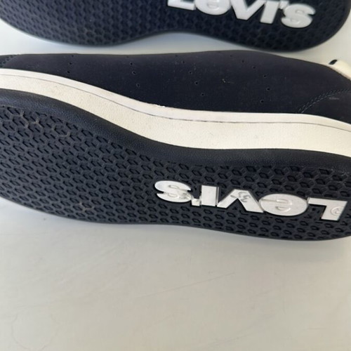 LEVI’S sneakers