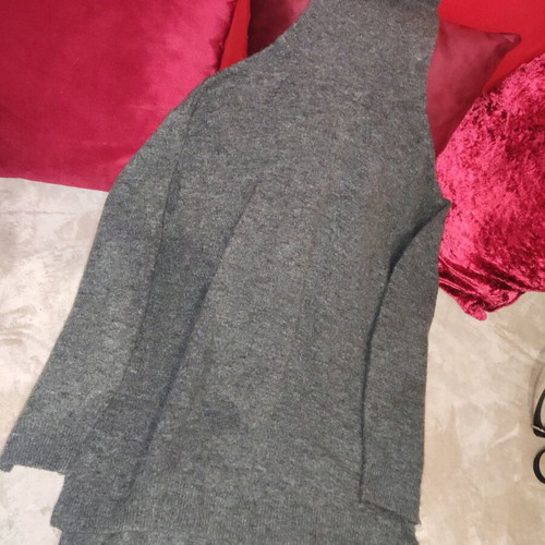 H&M turtleneck sweater like new, charcoal gray wool asymmetric