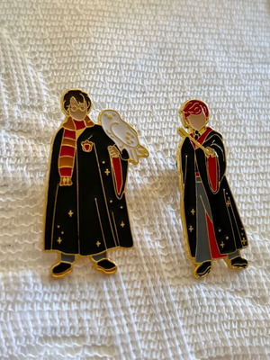 Harry Potter Ron Weasley pin set new, black and multicolor