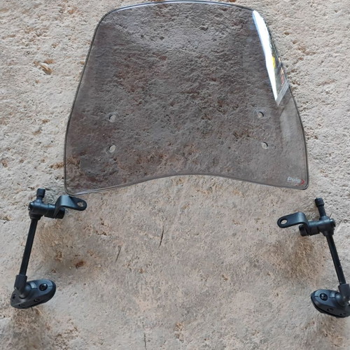 Puig Traffic motorcycle windscreen, light smoked