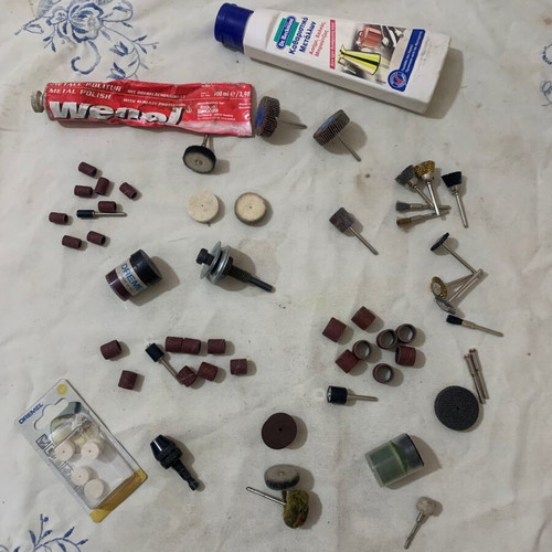 Dremel accessory set used for sanding, cutting, grinding, and polishing