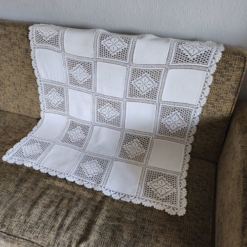 Handmade tablecloth like new