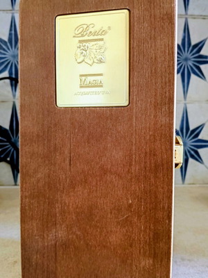Berta Grappa Wooden Box like new with gold bronze clasp