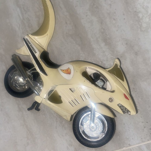 Collectible motorcycle toys used, Yamaha with broken parts