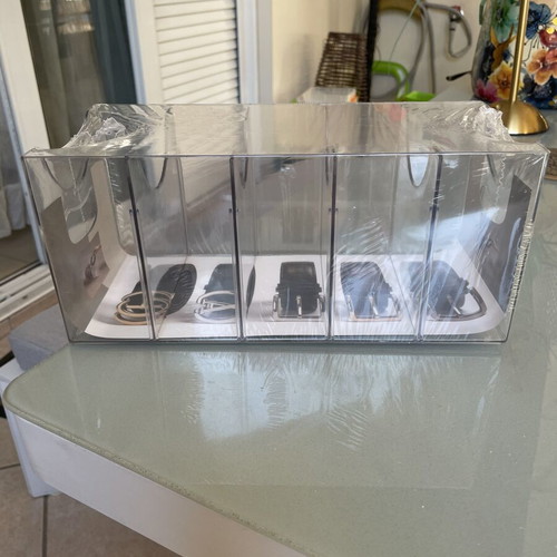 Organizer for belts with 5 compartments and removable dividers