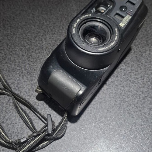 Ricoh Mirai Zoom 3 Analog Camera like new, 35mm, with battery and strap