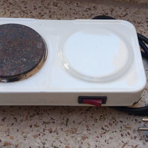 Electric hot plate for coffee