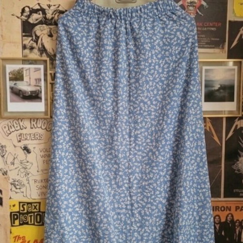 Maxi floral skirt new, white and blue, size M 38 10