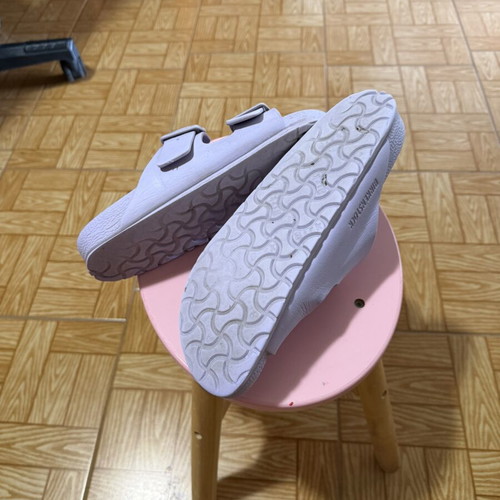 Birkenstock slippers size 38 lilac, like new
