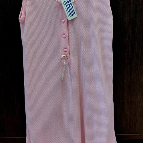 Giota women's pink nightgown with buttons, size M