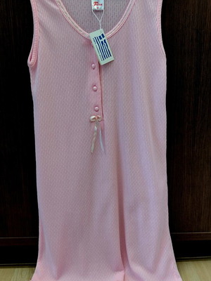 Giota women's pink nightgown with buttons, size M