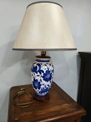 Porcelain table lamp like new with lampshade 70 cm height